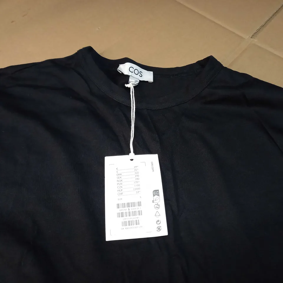 COS BLACK OVERSIZED T-SHIT - SMALL