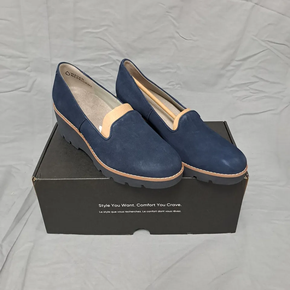 VIONIC NAVY SUEDE SLIP-ON WEDGE LOAFERS – TAN TRIM - 7