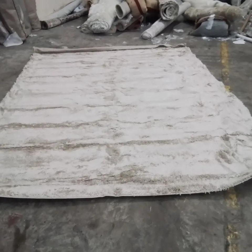 QUALITY DESIGNER AREA RUG - APPROXIMATELY 330X230