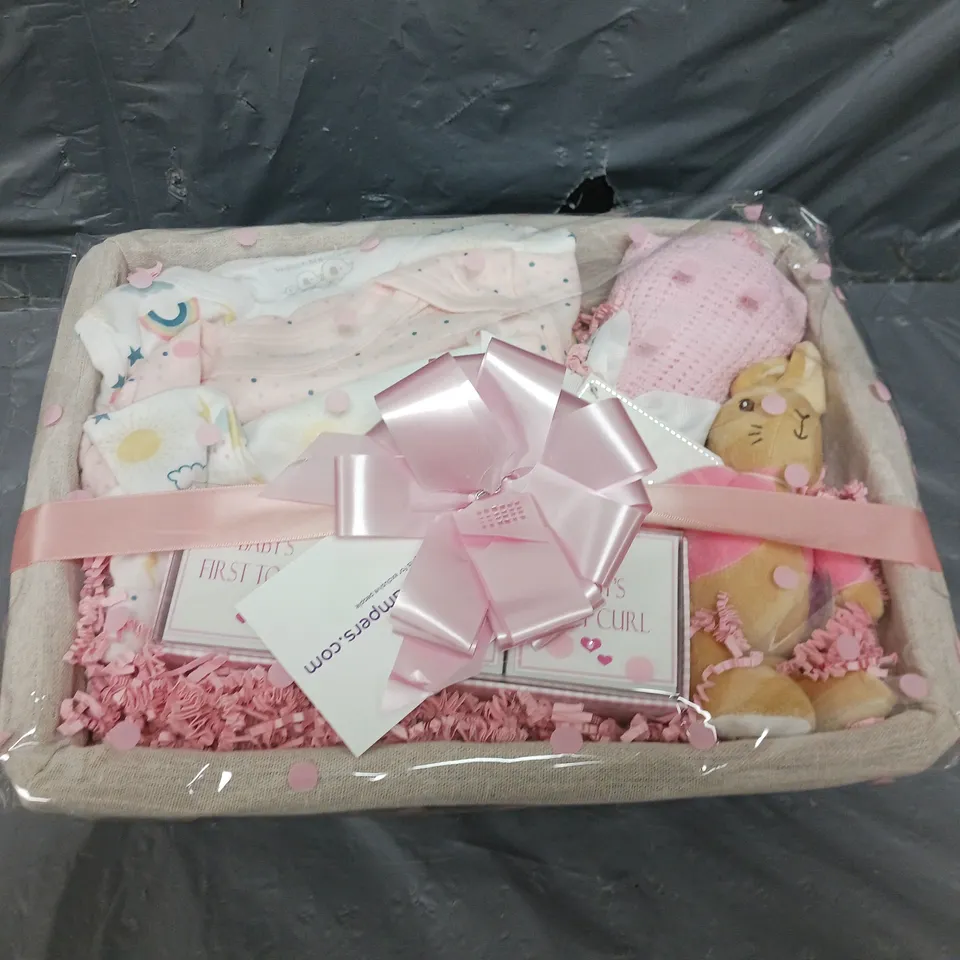 LUXURY BABY GIRL GIFT HAMPER