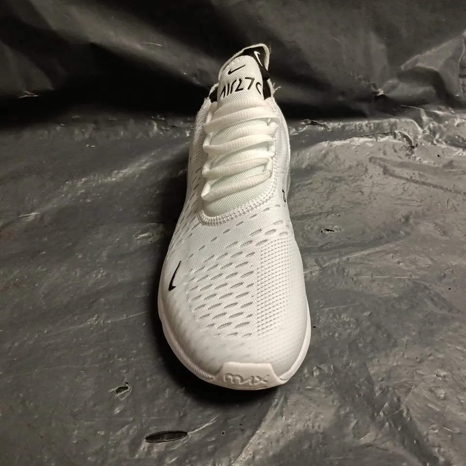 PAIR OF NIKE AIR 270 TRAINERS IN WHITE SIZE UK 4