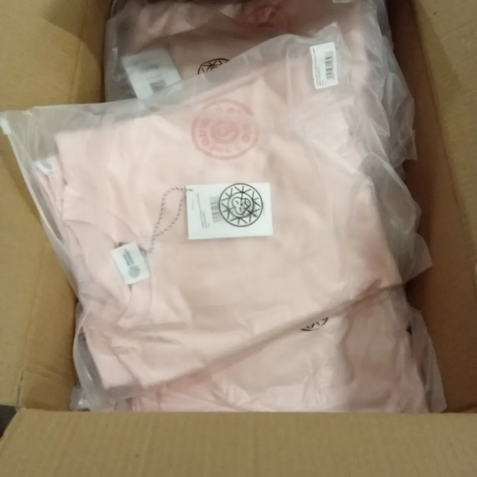 BOX OF APPROXIMATELY 17 X BRAND NEW BRASS MONKEY LADIES THE QUEEN OF THE COLD SWEATS - PINK // SIZE: L