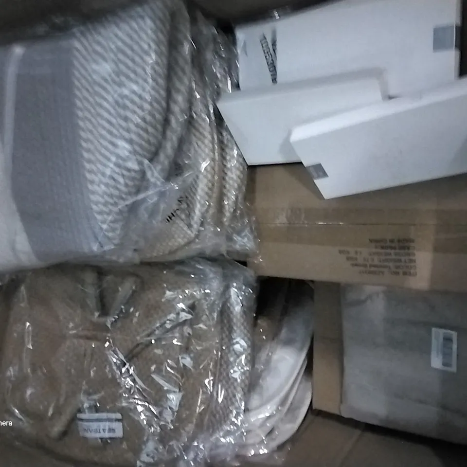 PALLET OF ASSORTED ITEMS INCLUDING THE PASSAGE JUSTIN CRONIN, SEA TEAM JUTE BAG, BLUEDIO EARPHONES, DEZENE PREMIUM THROW PILLOW COVER, HANDS FREE DOG LEASH, SAMSUNG GALAXY Z FLIP TEMPERED GLASS PHONE 