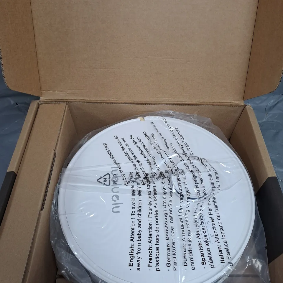 BOXED LUBLUELU ROBOT VACUUM CLEANER 