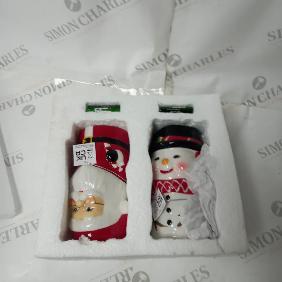 MR CHRISTMAS SET OF 2 CERAMIC CHARACTER CANDLES