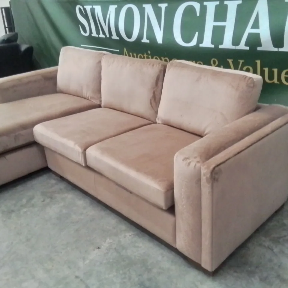 QUALITY DESIGNER EX SHOWROOM MAISON VELVET CORNER CHAISE SOFA - CAMEL
