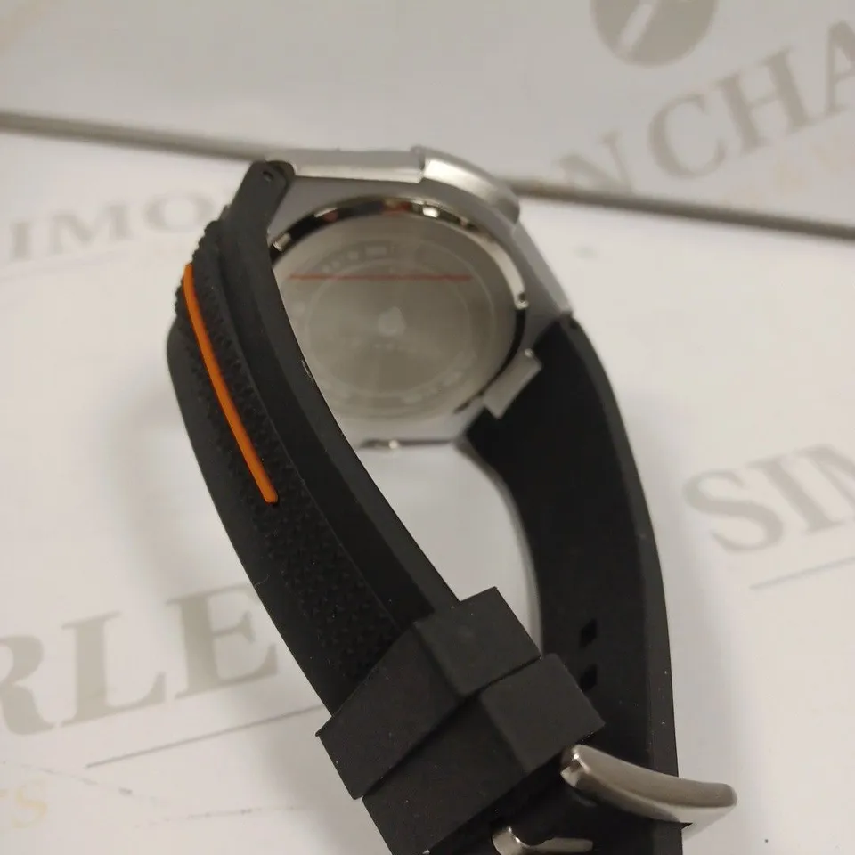 MENS VONLANTHEN CHRONOGRAPH WATCH – V200 – TEXTURED DIAL – 3ATM WATER RESISTANT – BLACK RUBBER STRAP