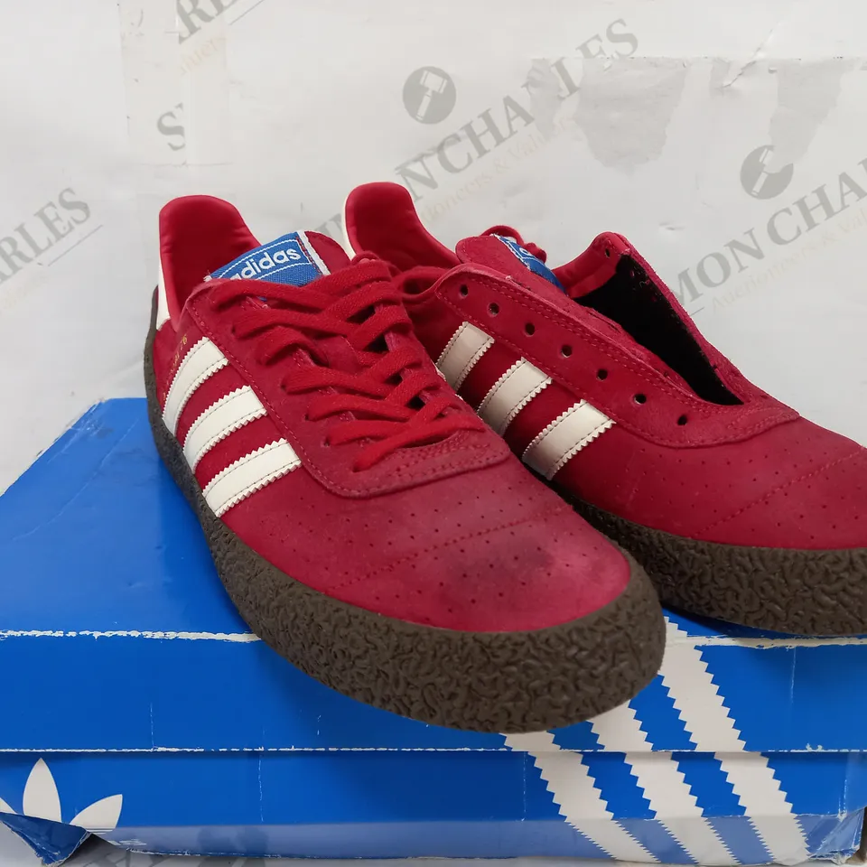 BOXED PAIR OF ADIDAS MONTREAL 76 RED TRAINERS - UK 8 