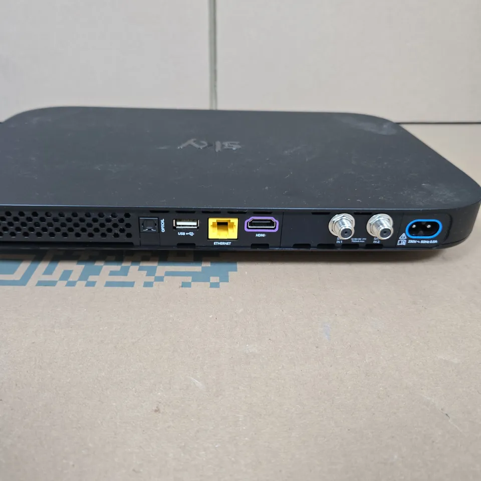 SKY SET-TOP BOX - BLACK WITH HDMI, ETHERNET & TWIN SATELLITE INPUTS