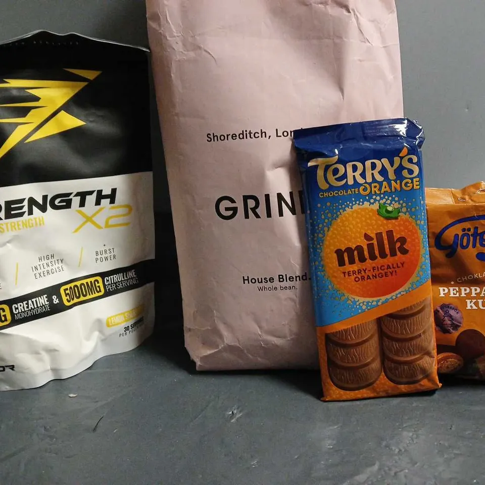 TOTE OF APPROX 12 ASSORTED FOOD ITEMS TO INCLUDE -  TERRYS CHOCOLATE ORANGE BAR , GRIND COFFEE , STRENGTH PRE WORKOUT STRENGTH ETC