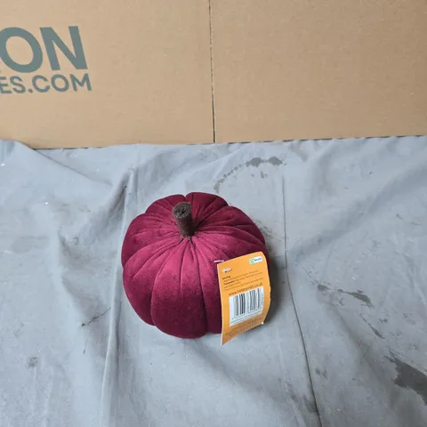 BOX OF APPROXIMATELY 150 HOBBYCRAFT PLUSH PUMPKIN – VELVET PURPLE DECORATIVE PUMPKIN