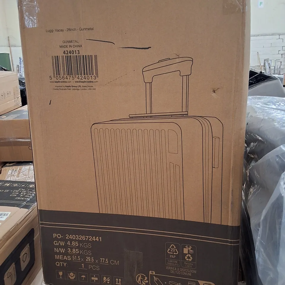 BOXED LUGG VACAY 28" SUITCASE - RAVEN