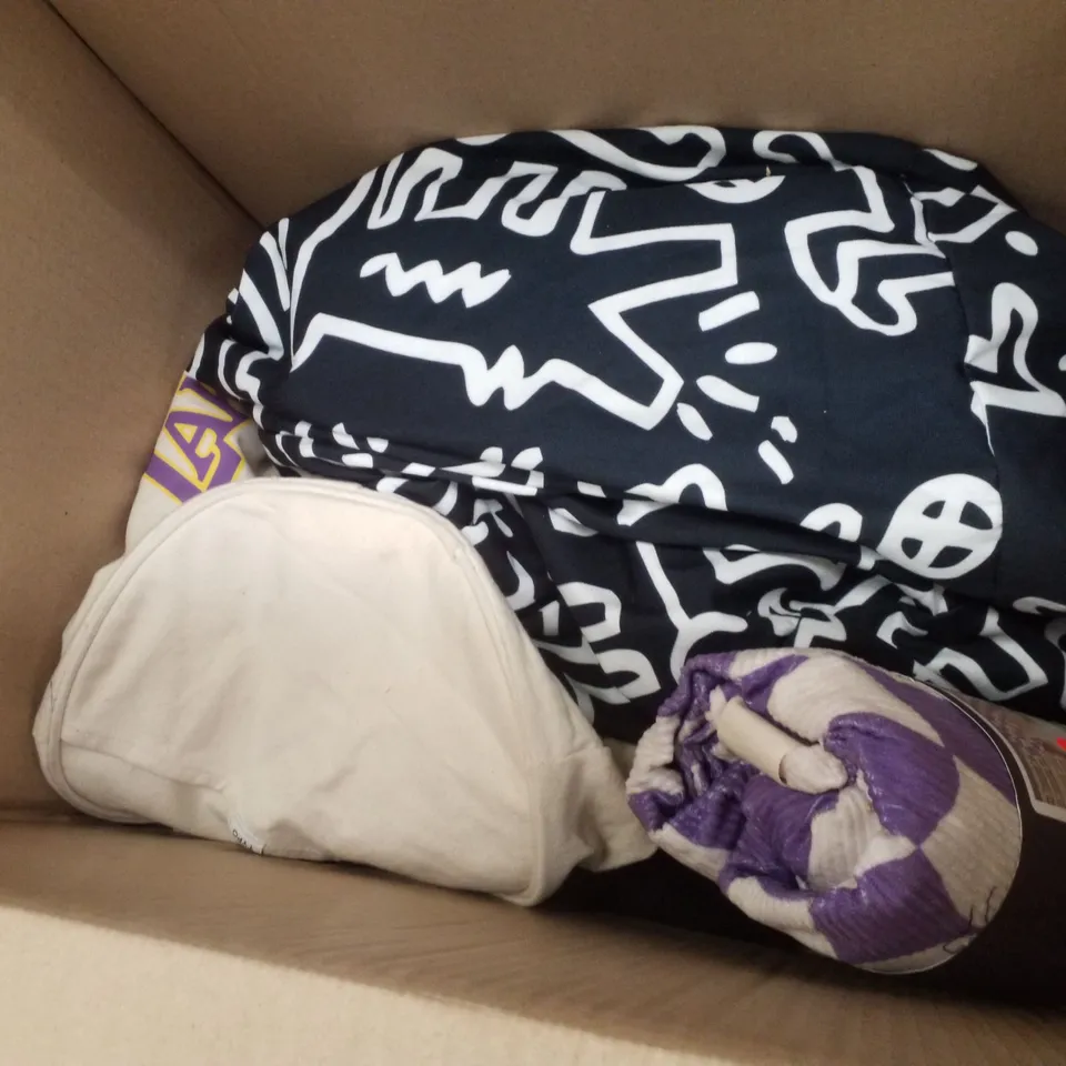 PALLET CONTAINING ASSORTED BRAND NEW PRODUCTS INCLUDING WRAPPING PAPER, TABLE EASEL, BIRTHDAY CARDS, BEAN BAG COVER & BARREL BAG