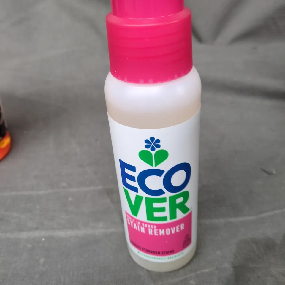 APPROXIMATELY 15 ASSORTED HOUSEHOLD LIQUIDS INCLUDING MULTI PURPOSE CLEANER , ECOVER STAIN REMOVER AND TETRA AQUASAFE 