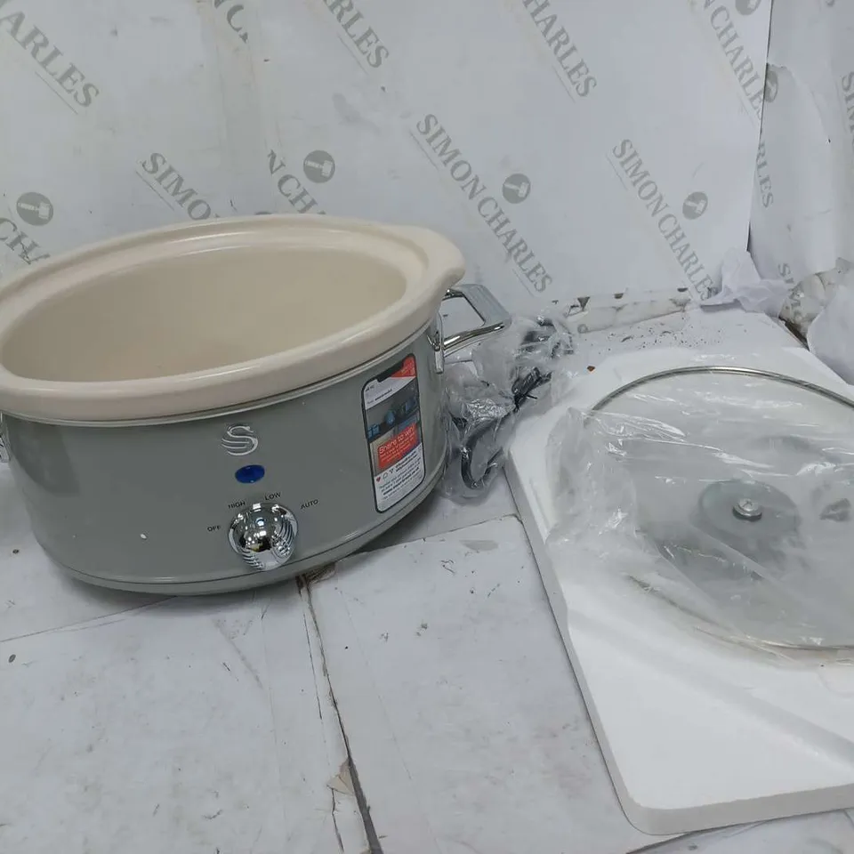 BOXED SWAN RETRO 0.5 LITRE GREY SLOW COOKER 