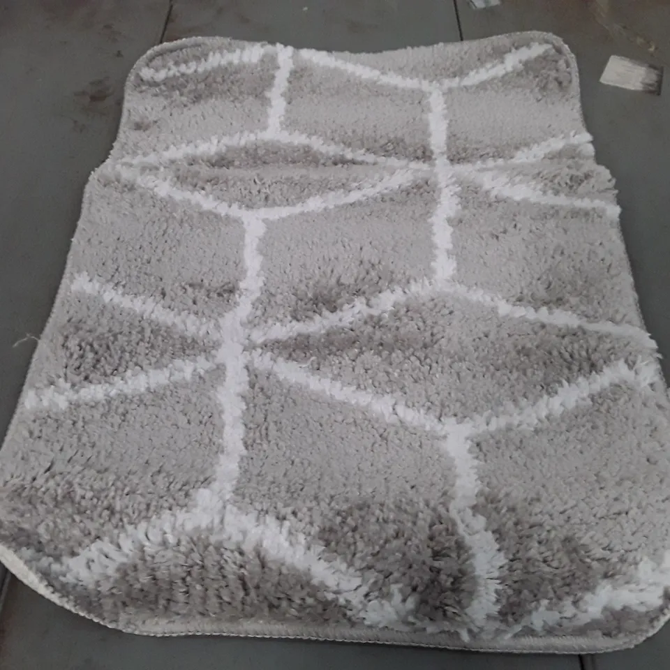 BRAND NEW PACO HOME KAUNAS GREY RUG 40X55CM