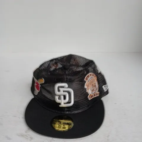 SAN DIEGO PADRES BLACK BASEBALL CAP WITH WHITE 'SD' LOGO 