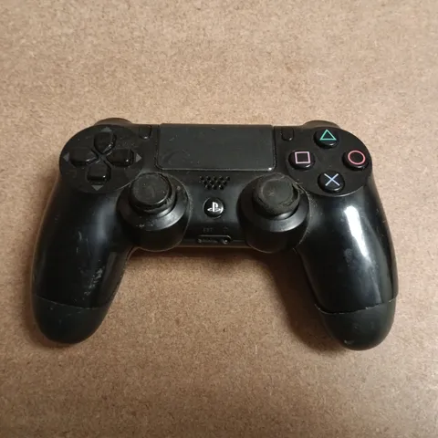 SONY PLAYSTATION 4 DUALSENSE WIRELESS CONTROLLER IN BLACK
