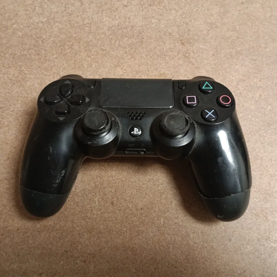 SONY PLAYSTATION 4 DUALSENSE WIRELESS CONTROLLER IN BLACK