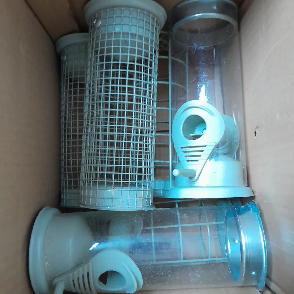 GRUMPY GARDENER TRIPLE TUBE BIRD FEEDER