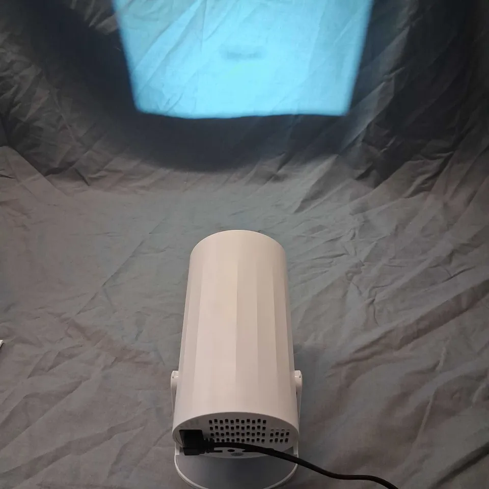 BOXED LEDSOURCE MULTIMEDIA PROJECTOR WITH ACCESSORIES