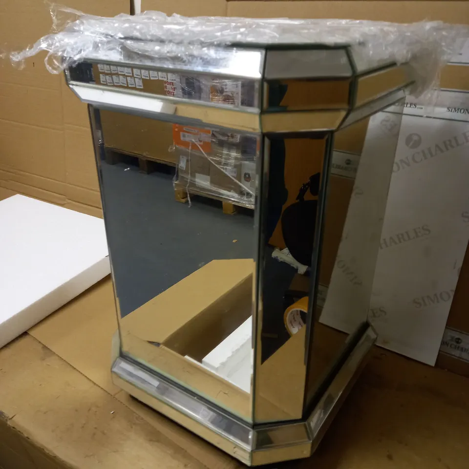 MIRRORED PLINTH LAMP TABLE RRP £159.99