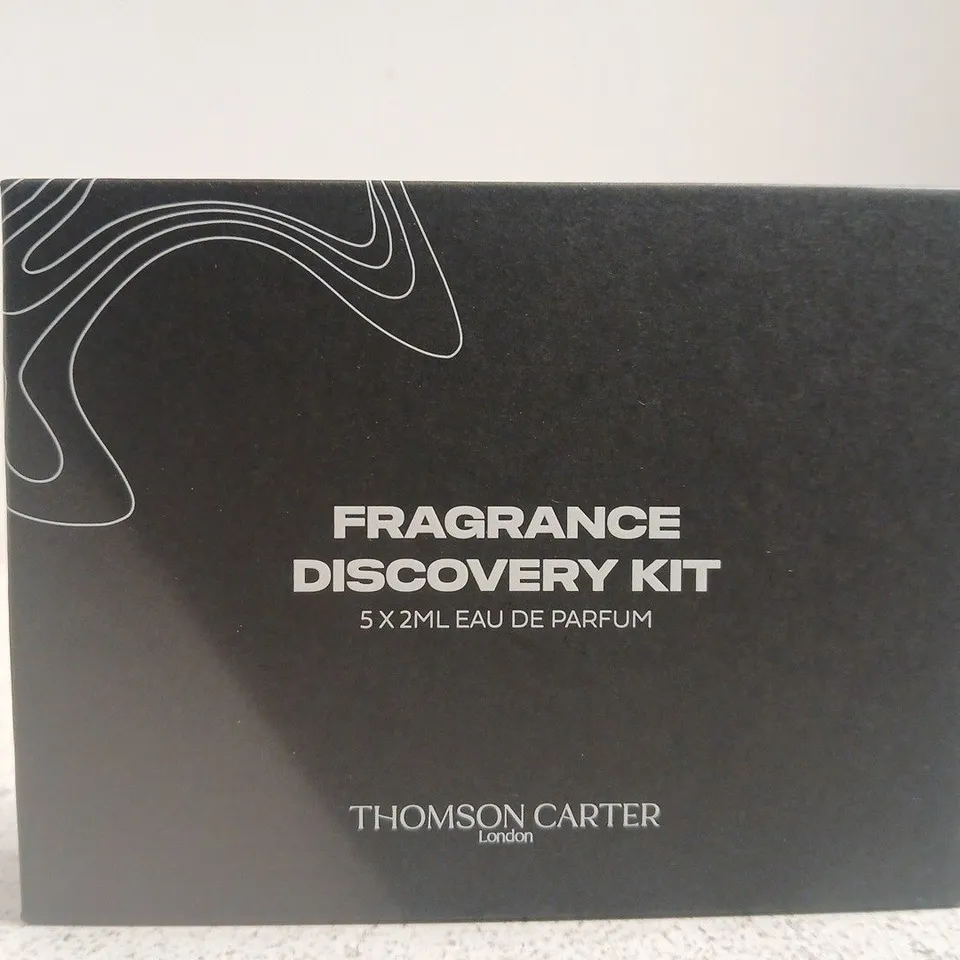 BOXED THOMSON CARTER FRAGRANCE DISCOVERY KIT 