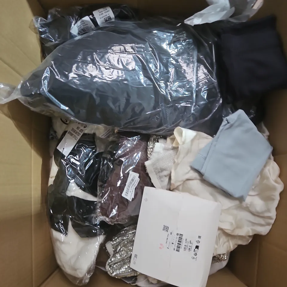 LARGE BOX OF APPROXIMATELY 25 ASSORTED CLOTHING ITEMS IN VARIOUS COLOURS, STYLES AND SIZES - COLLECTION ONLY