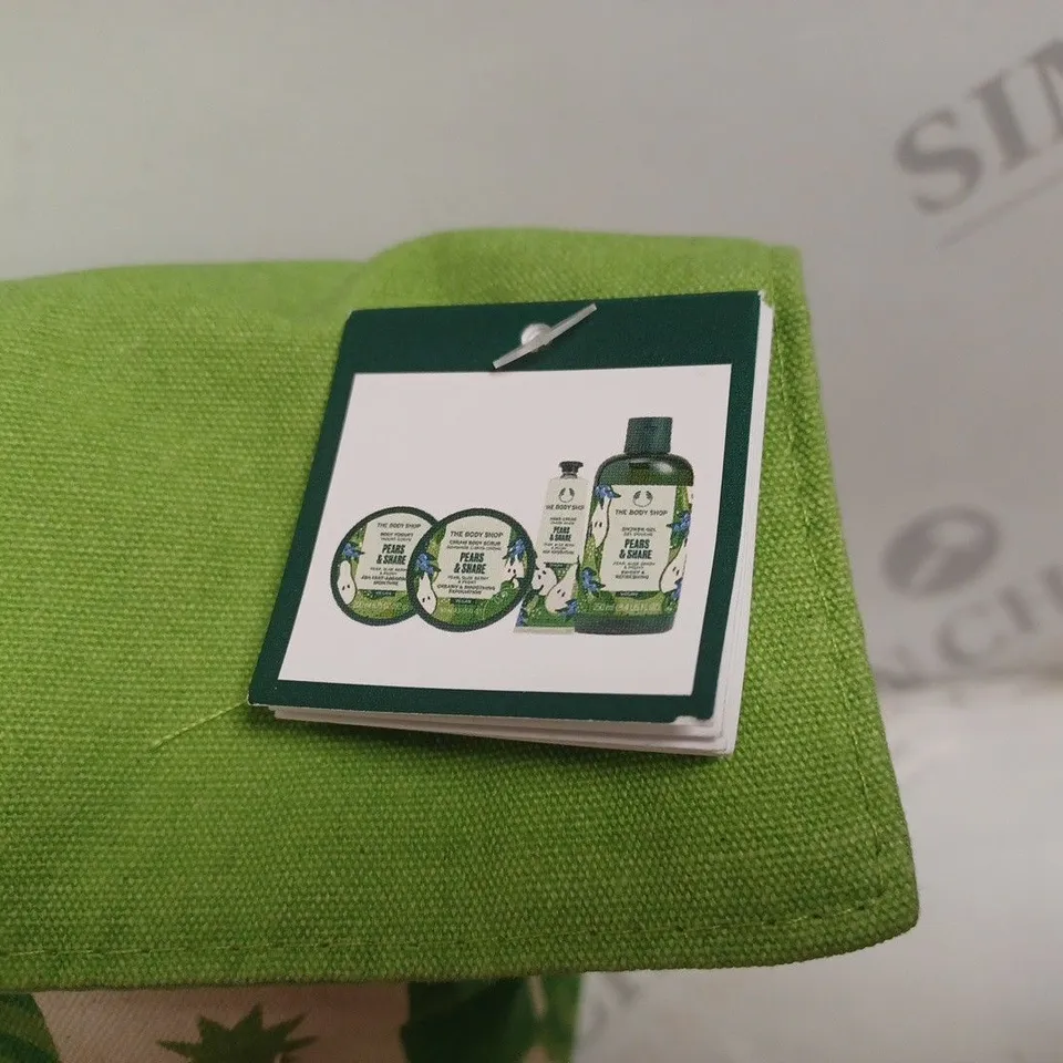 LOT OF 3 ASSORTED BODY SHOP GIFT SETS