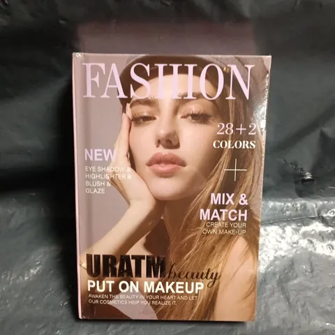 SEALED FASHION URATM BEAUTY PUT ONMAKEUP EYE SHADOW AND HIGHLIGHTER