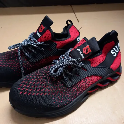 PAIR OF SUADEX STEEL TOED TRAINERS - 44