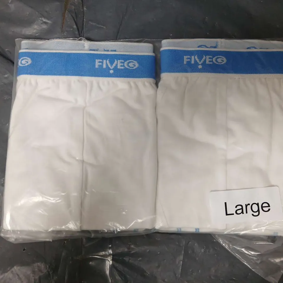 APPROXIMATELY 120 FIVEG TRUNKS IN WHITE - LARGE