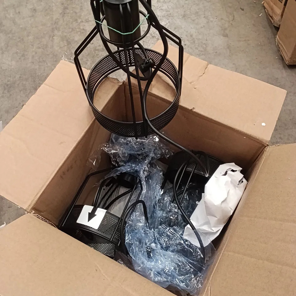 BOXED LIGHT FIXTURE - BLACK (1 BOX)