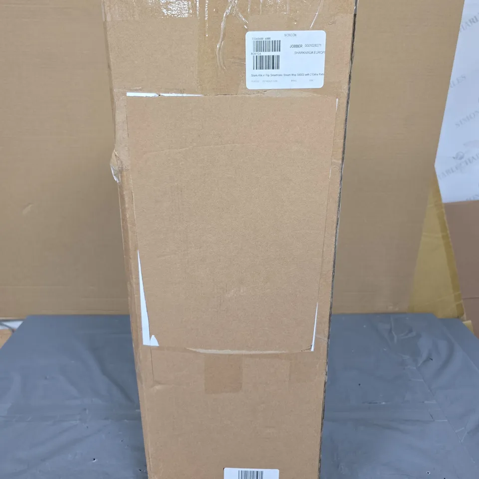 SHARK STRATOS CORDLESS VACUUM W/ ANTI HAIR WRAP & CLEAN SENSE IQ IZ400UKT