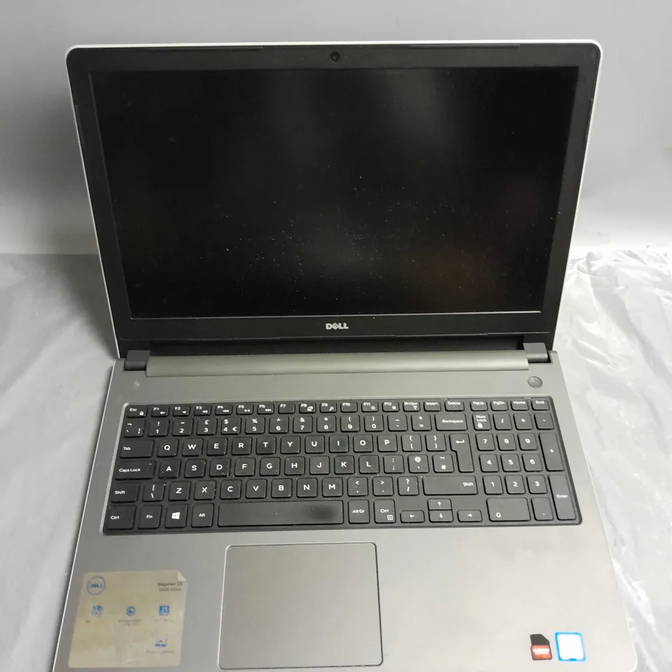 DELL INSPIRON 15 5000 SERIES IN SILVER