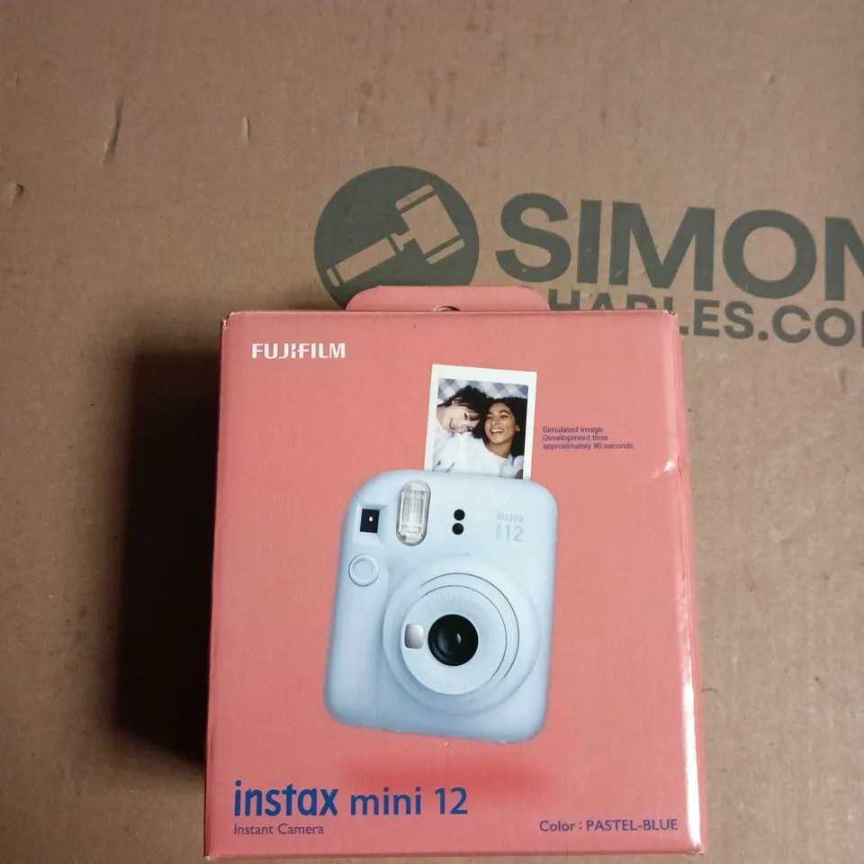 FUJIFILM INSTAX MINI 12 INSTANT CAMERA – PASTEL BLUE