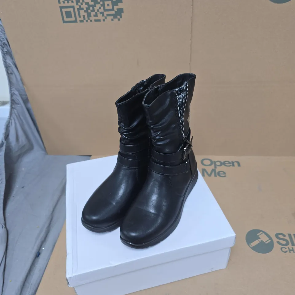 E. SHOES BY EMMA CATALINA BLACK BOOTS – UK SIZE 5