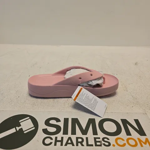 CROCS BAYA PLATFORM FLIP PINK SLIDERS – UK 8 (US 10 / EU 41-42)
