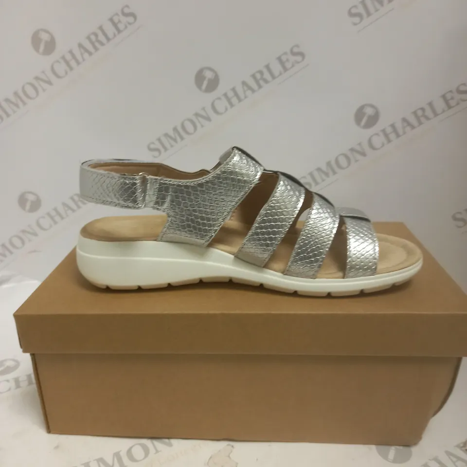 BOXED PAIR OF CUSHION WALK STRAPPY SILVER SANDALS - SIZE 4