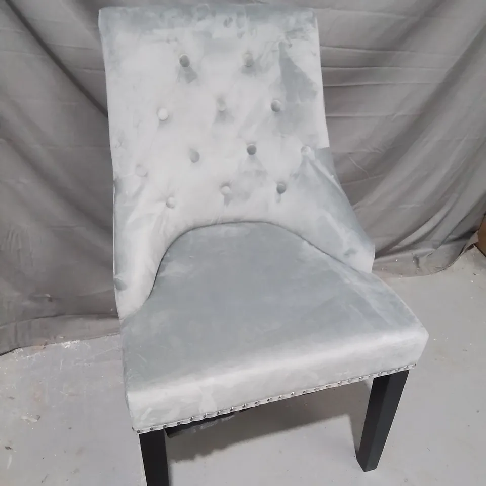DESIGNER GREY FABRIC CHAIR WITH BUTTON DETAIL - COLLECTION ONLY