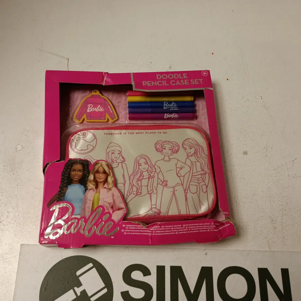 Barbie Doodle Pencil Case Set – Pink with coloured pencils