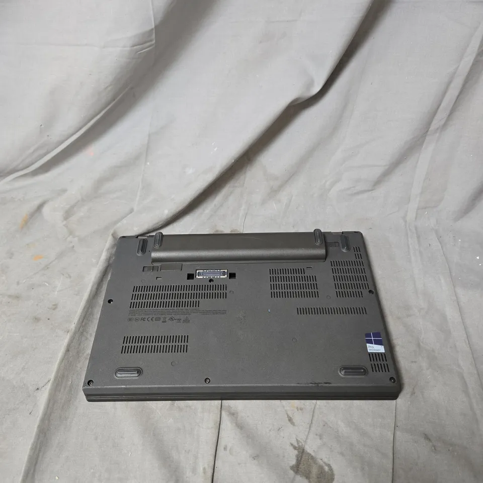 LENOVO THINKPAD X270 LAPTOP – I5-7200U, 8GB RAM, 128GB SSD, 12.5 INCH DISPLAY