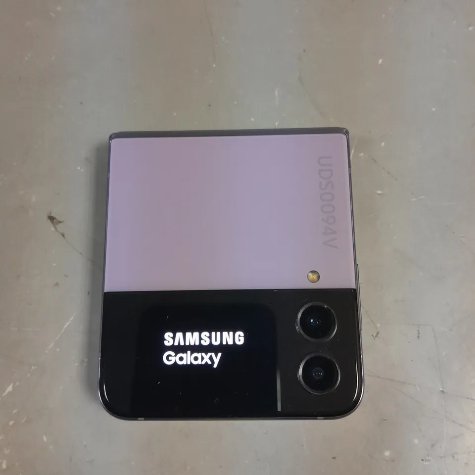 SAMSUNG GALAXY Z FLIP SMARTPHONE