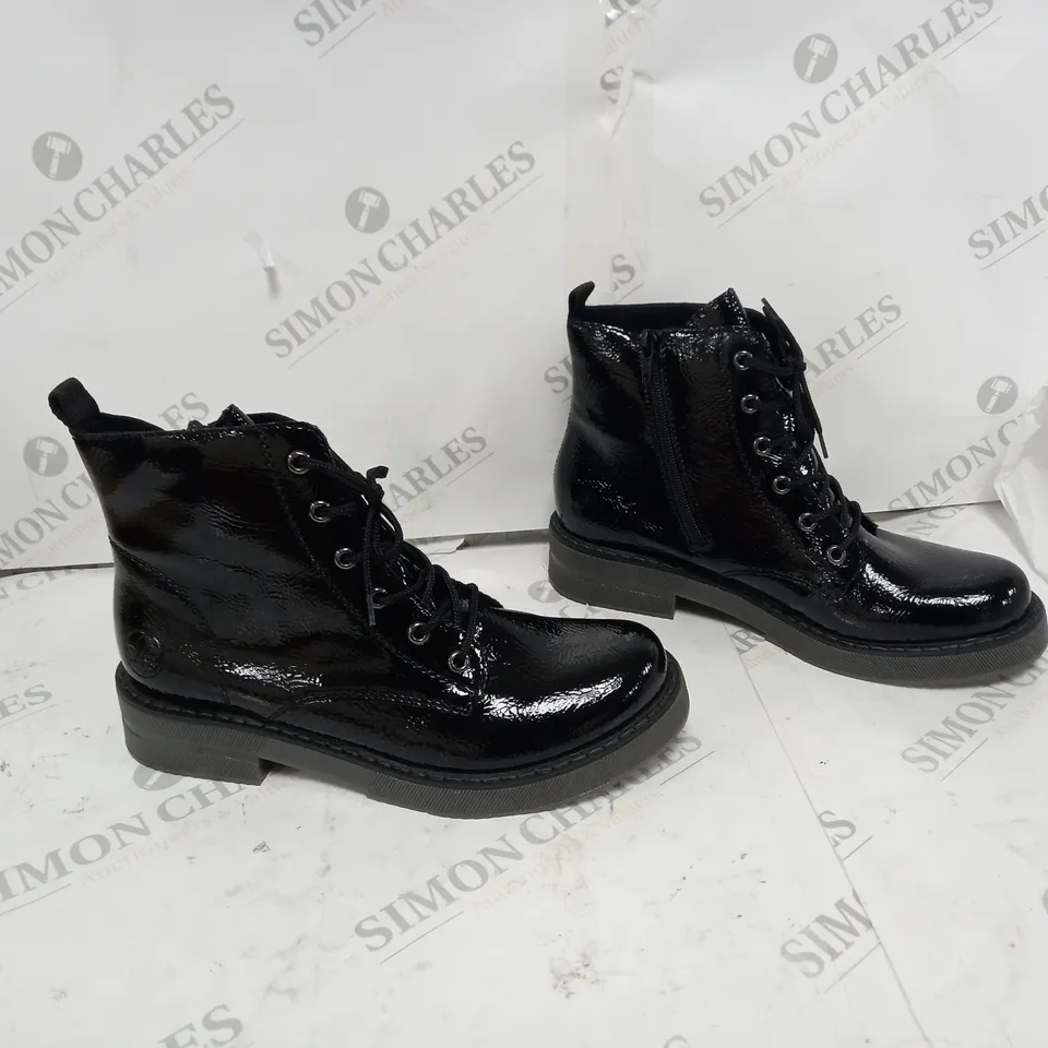REIKER BLACK LACE UP BOOT SIZE 6 - BOXED 
