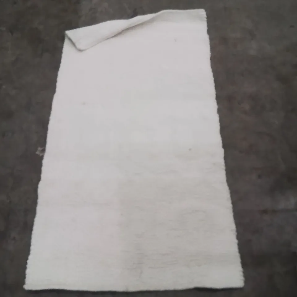 QUALITY DESIGNER AREA RUG - APPROXIMATELY 150X80CM