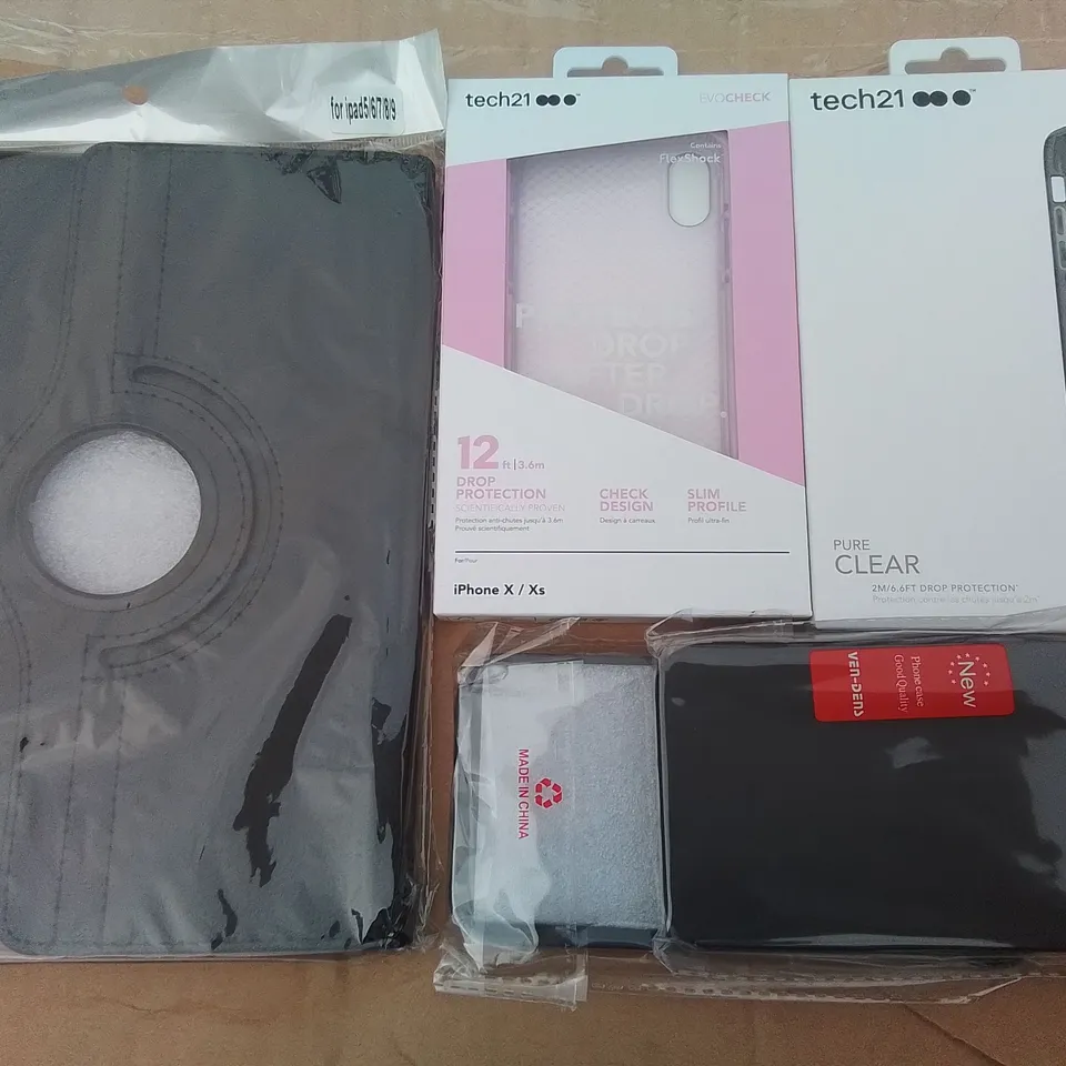 PALLET CONTAINING A LARGE QUANTITY OF ASSORTED BRAND NEW PHONE AND TABLET CASES 