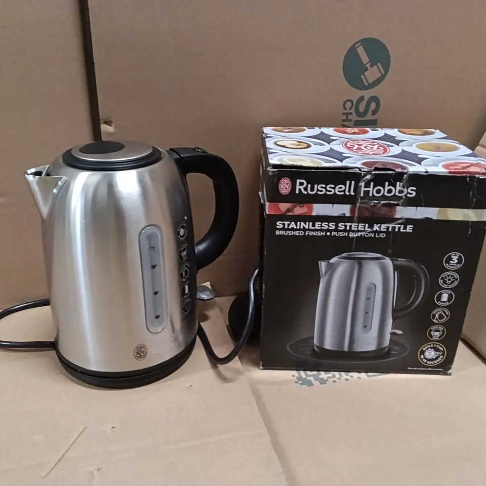 BOXED RUSSELL HOBBS CLASSICS JUG KETTLE - STAINLESS STEEL