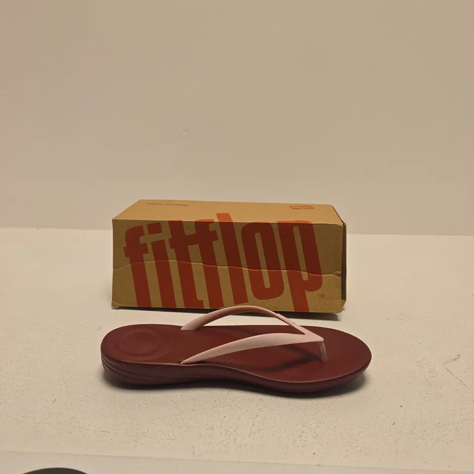 FITFLOP FLIP-FLOPS – BROWN WITH PINK STRAPS (BOXED) SIZE UK 5