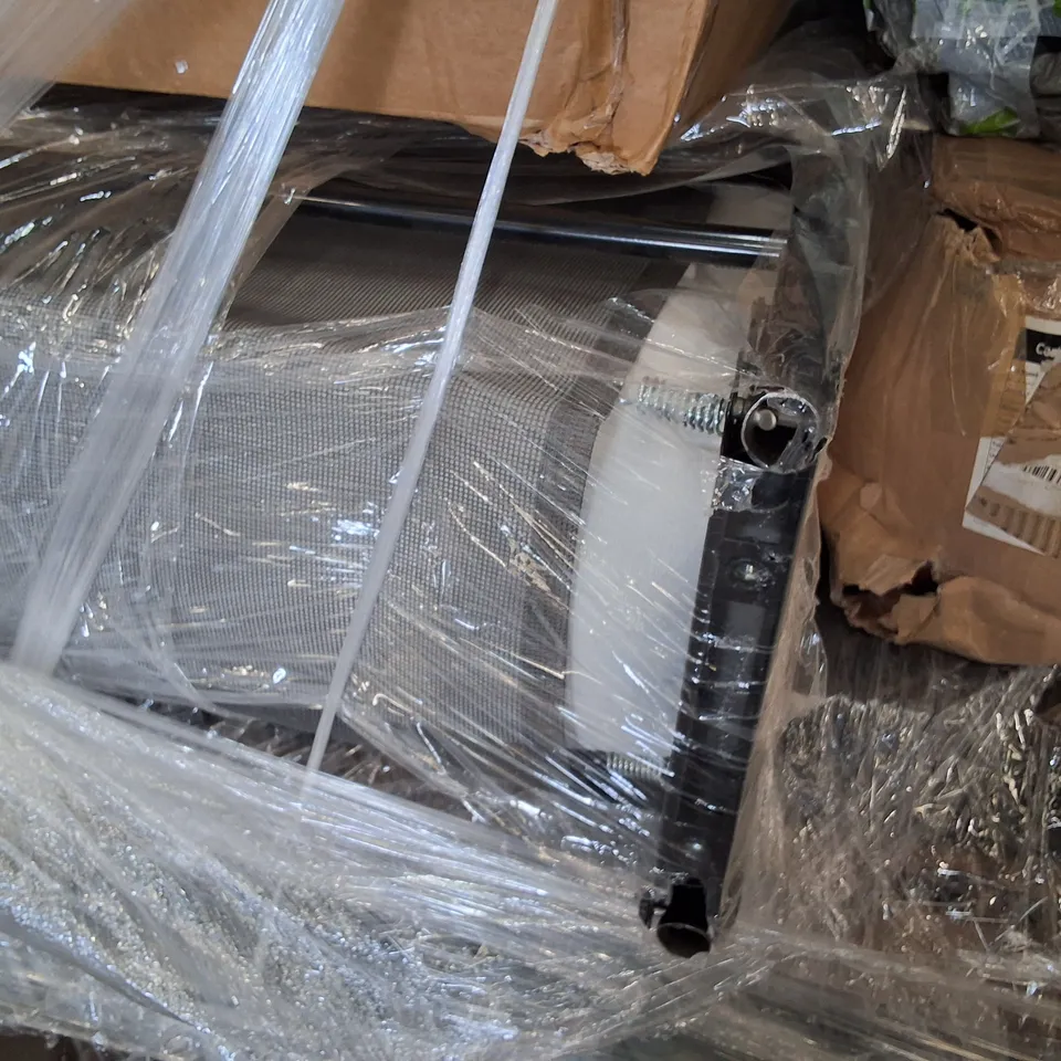 PALLET OF ASSORTED SOFA AND FLAT PACK FURNITURE PARTS TO INCLUDE DINING CHAIRS AND FOLDING BED