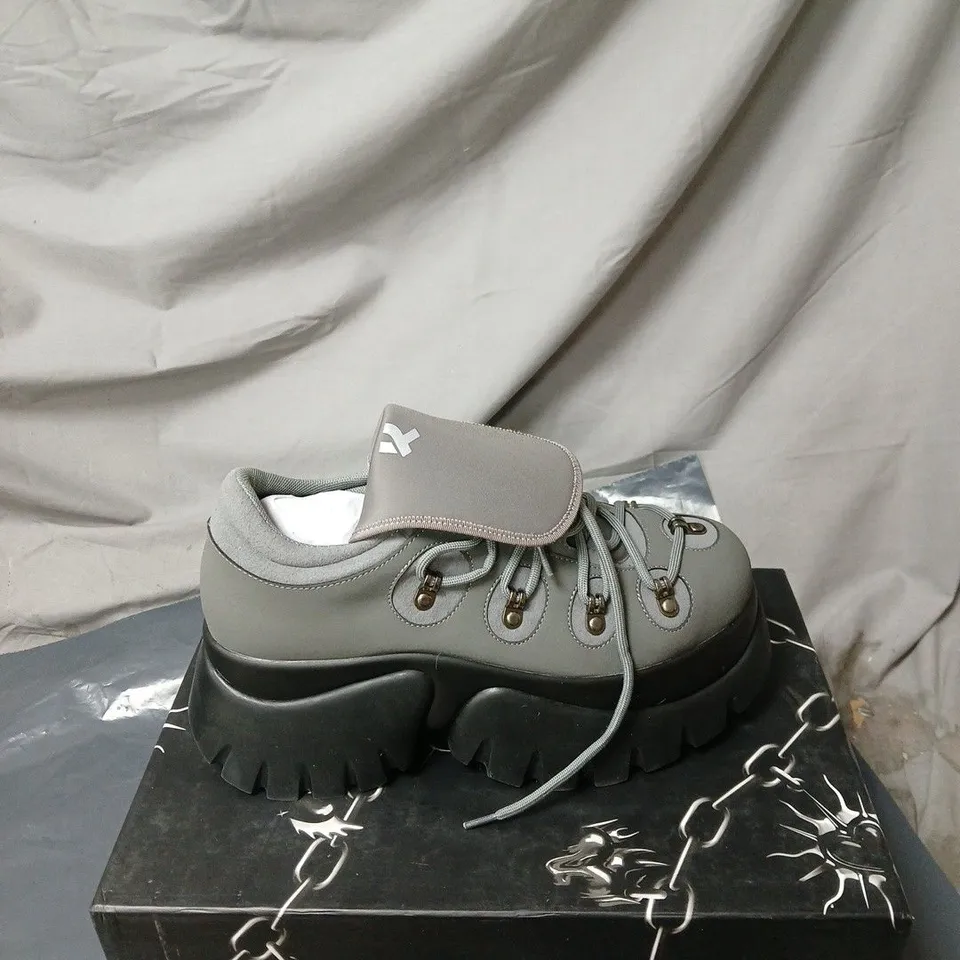 KOI DAWNGUARD MENS XTRA PLATFORM TRAINERS SHADOW BLACK BOXED SIZED 7